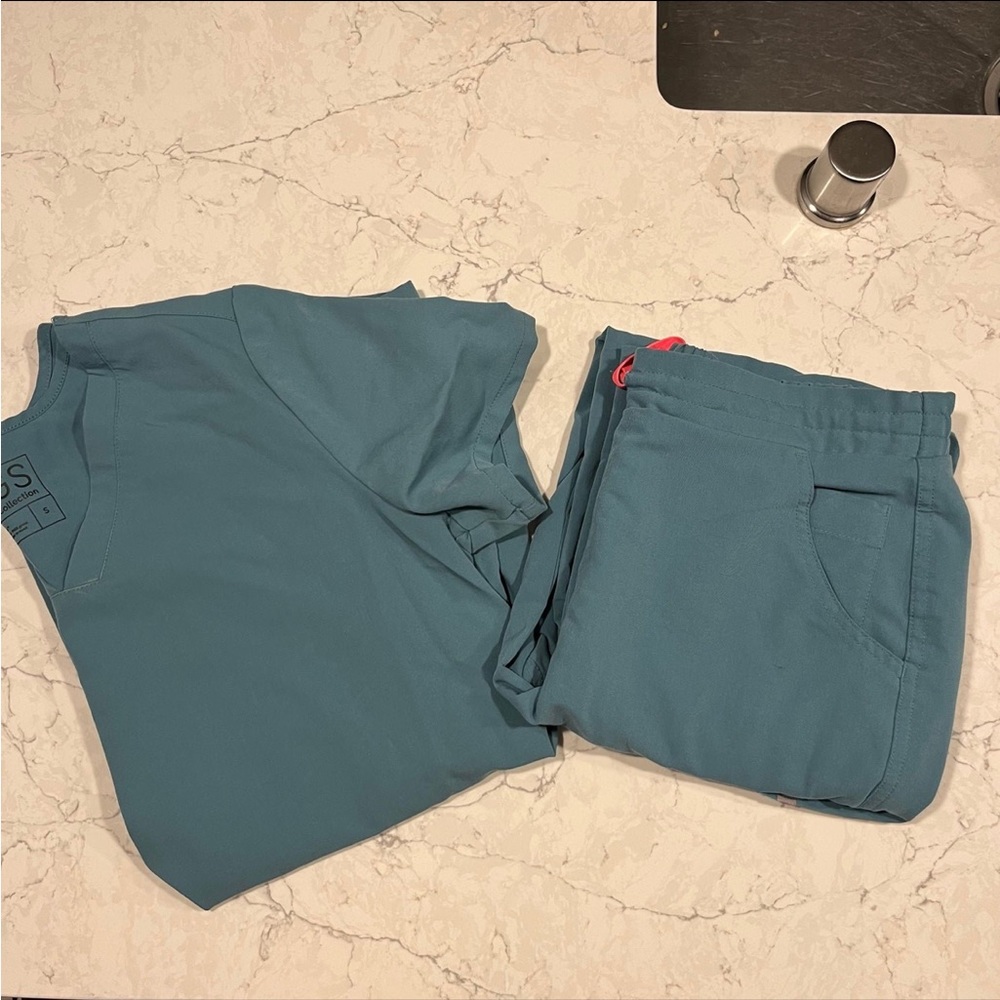 Figs Hydrogreen Scrub Set